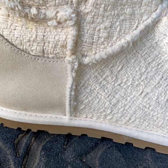 Ugg Heirloom Cream Woven Textile and Genuine Sheepskin Lace Up Ribbon Tall Boots - Picture 8 of 13